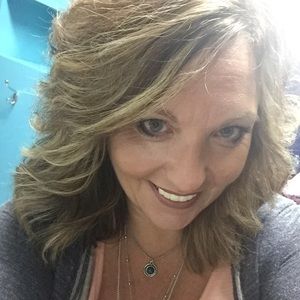 Meet your Posher, Angelica